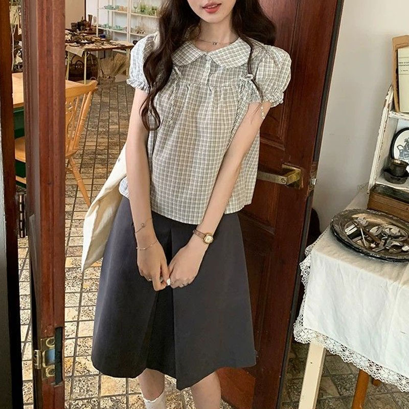 Female Clothing Preppy Style D - огляд і ціна Vintage Toy Collector
