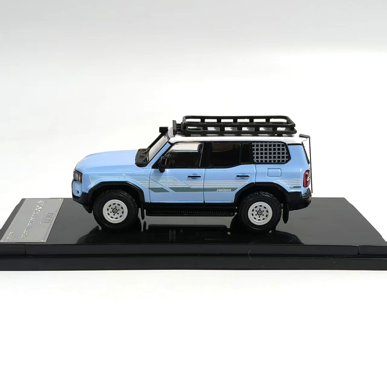 Diecast DCM 1:64 Scale LC250 V - огляд і ціна Vintage Collectible & Vintage Dolls