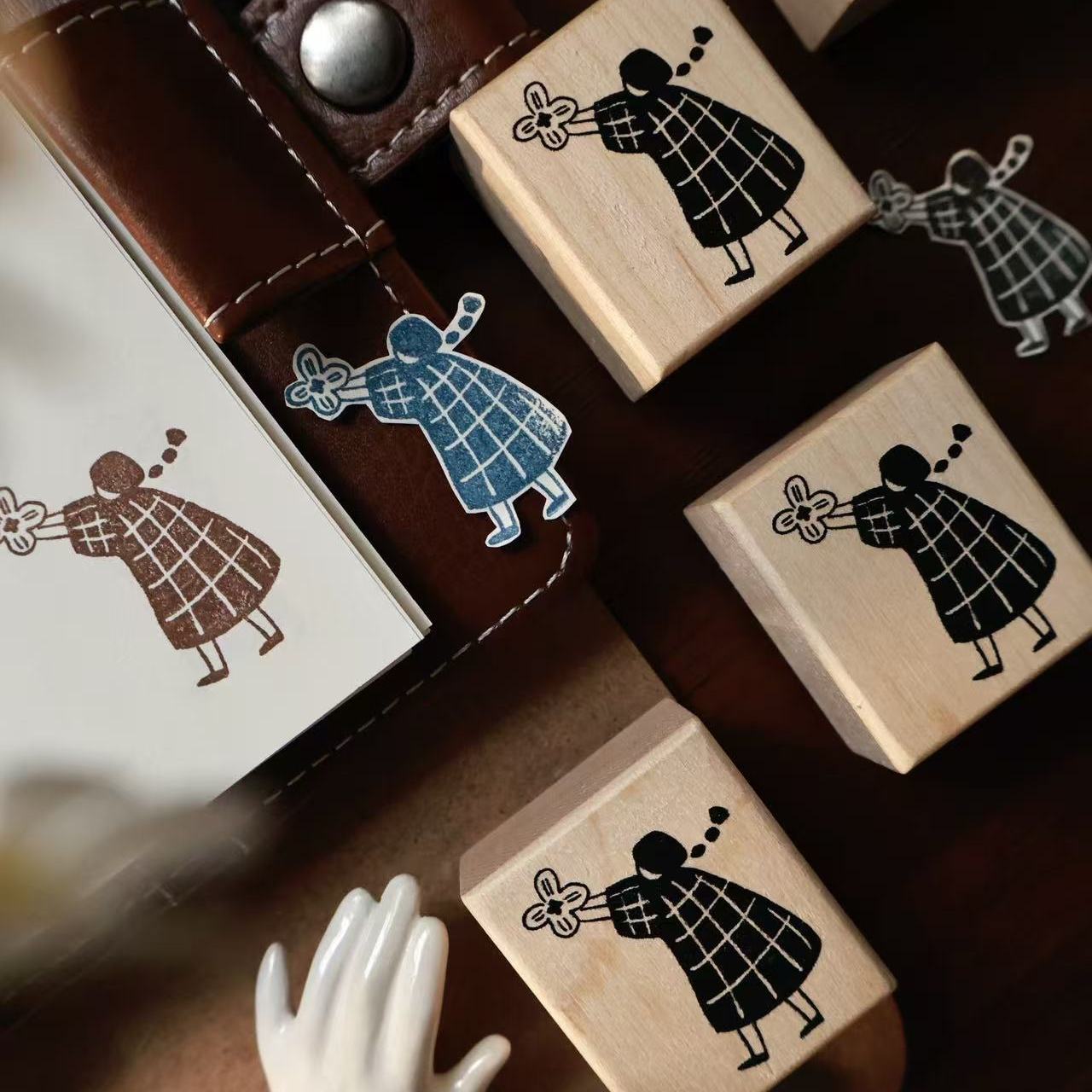 YiEr Studio Vintage Lovely Cak - огляд і ціна Vintage Collectible Stamps