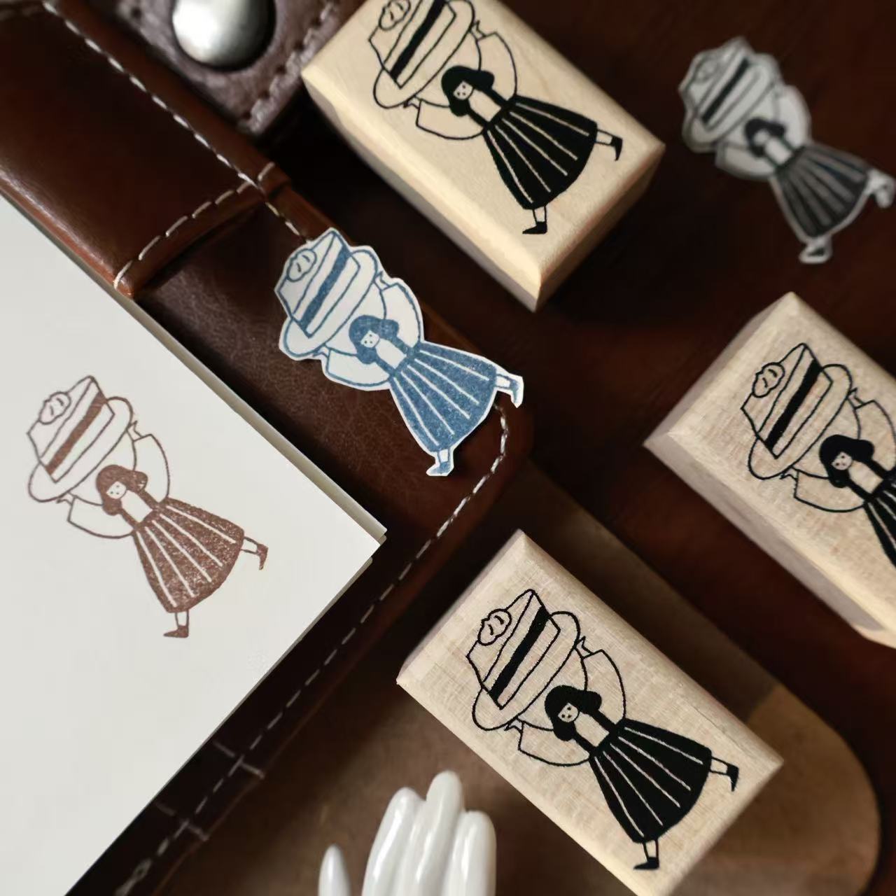 YiEr Studio Vintage Lovely Cak - огляд і ціна Vintage Collectible Stamps